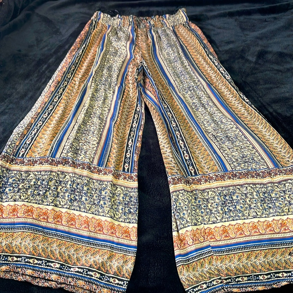 New size small pants perfect condition